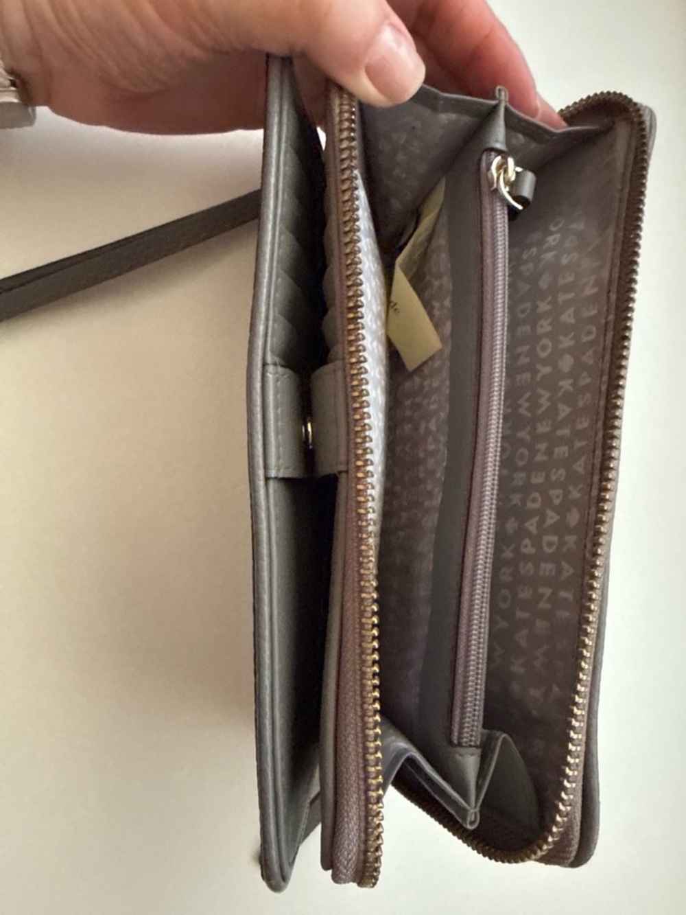 Kate Spade Grey Pebbled Leather Zip Around Wristlet Wallet Quiet Luxury - Picture 3 of 8
